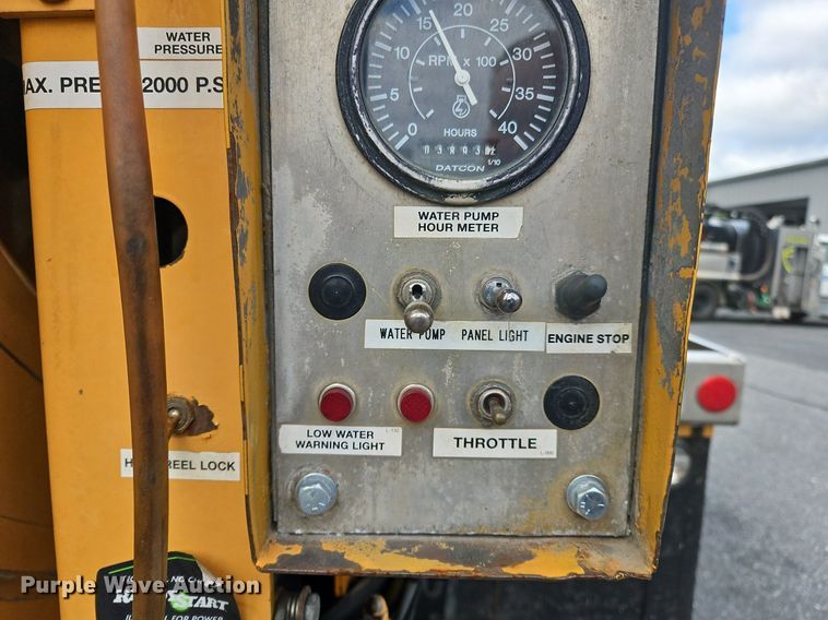 image for item OJ9812 1997 Ford Louisville  sewer jetter truck