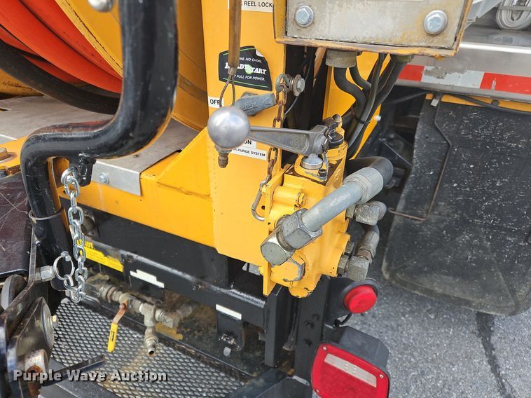 image for item OJ9812 1997 Ford Louisville  sewer jetter truck