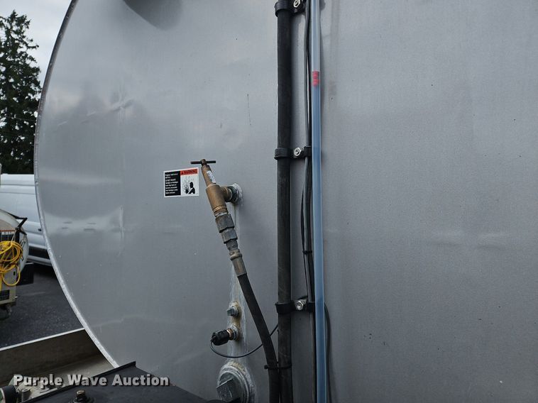 image for item OJ9812 1997 Ford Louisville  sewer jetter truck