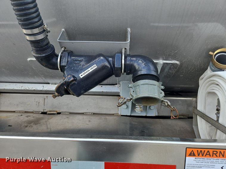 image for item OJ9812 1997 Ford Louisville  sewer jetter truck