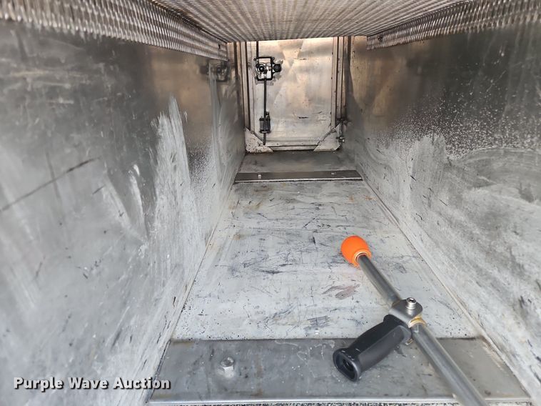 image for item OJ9812 1997 Ford Louisville  sewer jetter truck