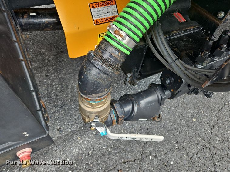 image for item OJ9812 1997 Ford Louisville  sewer jetter truck