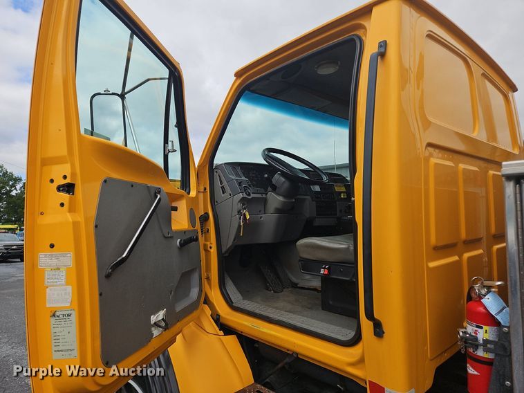 image for item OJ9812 1997 Ford Louisville  sewer jetter truck