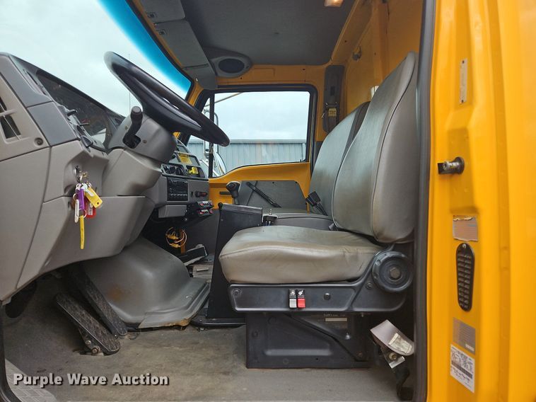 image for item OJ9812 1997 Ford Louisville  sewer jetter truck