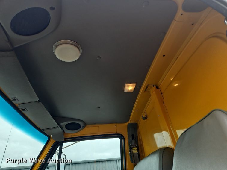 image for item OJ9812 1997 Ford Louisville  sewer jetter truck