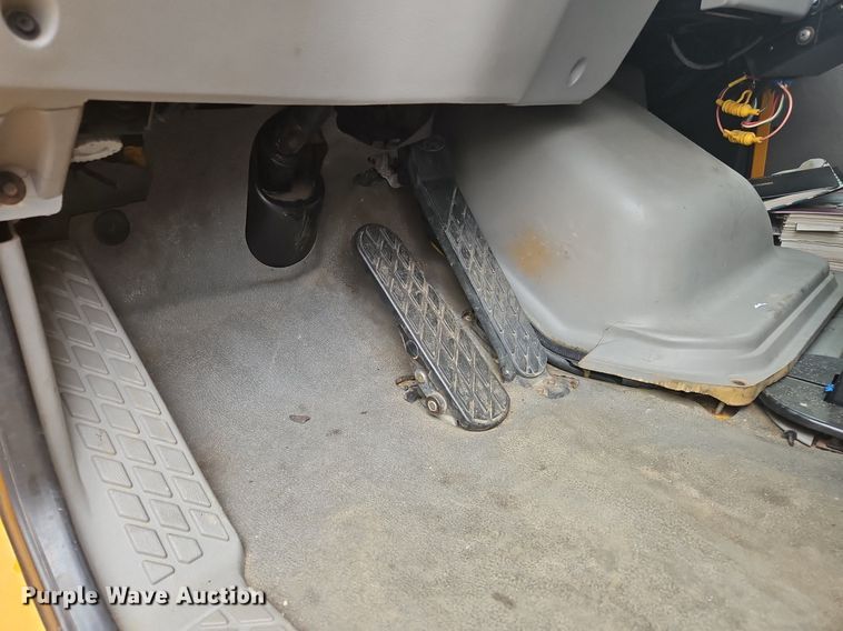 image for item OJ9812 1997 Ford Louisville  sewer jetter truck