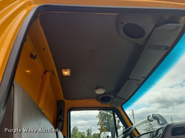 image for item OJ9812 1997 Ford Louisville  sewer jetter truck