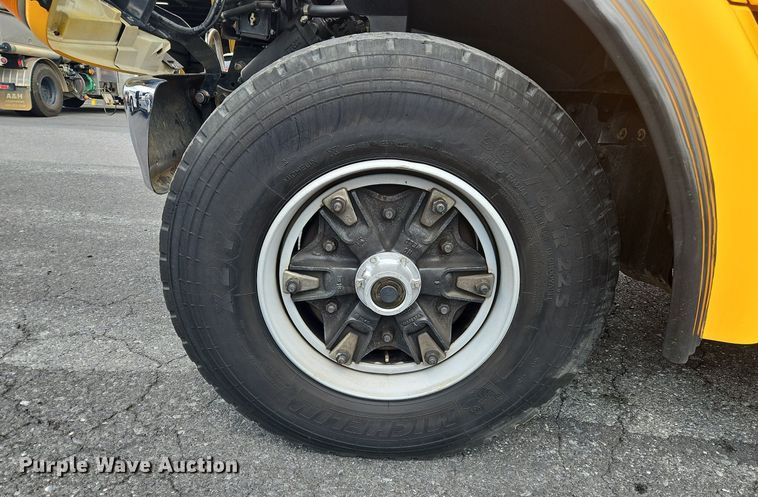 image for item OJ9812 1997 Ford Louisville  sewer jetter truck