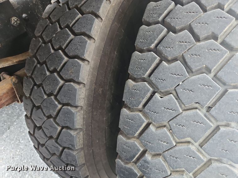 image for item OJ9812 1997 Ford Louisville  sewer jetter truck