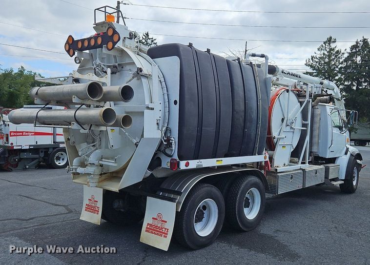 image for item OJ9815 2006 Sterling  L-Line sewer jetter truck
