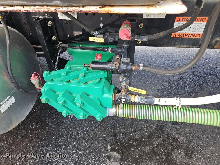 image for item OJ9815 2006 Sterling  L-Line sewer jetter truck