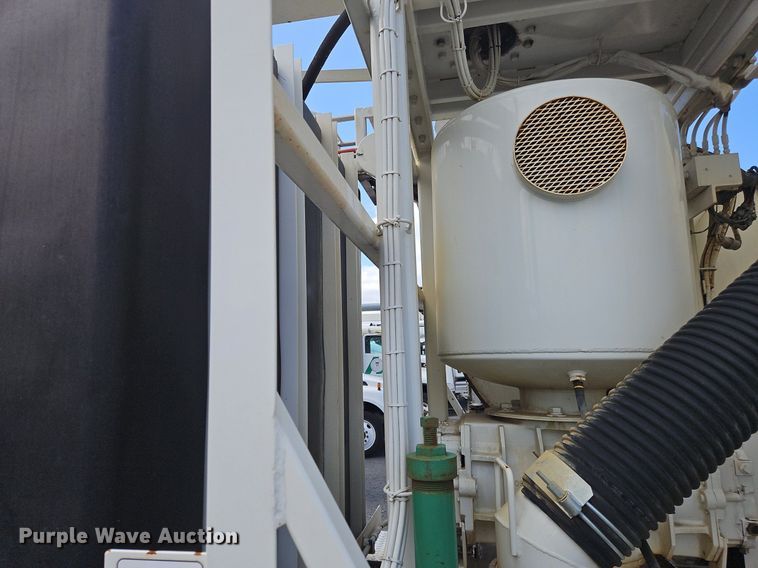 image for item OJ9815 2006 Sterling  L-Line sewer jetter truck