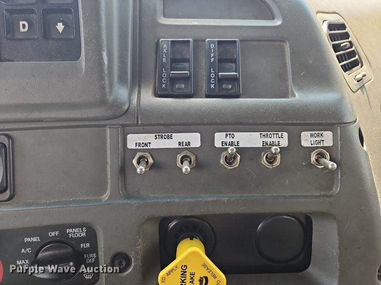 image for item OJ9815 2006 Sterling  L-Line sewer jetter truck