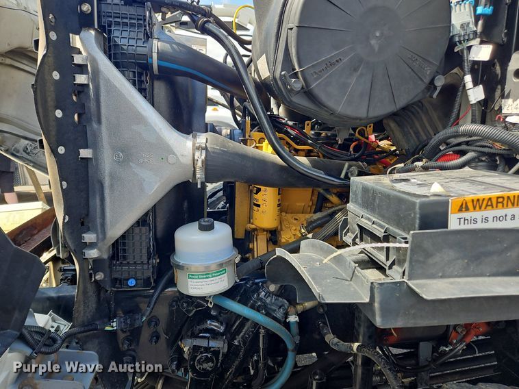 image for item OJ9815 2006 Sterling  L-Line sewer jetter truck