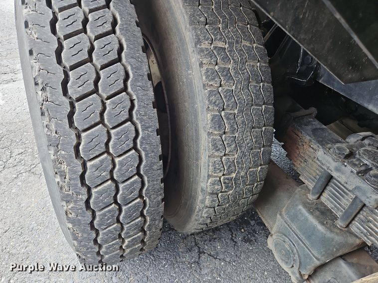 image for item OJ9815 2006 Sterling  L-Line sewer jetter truck