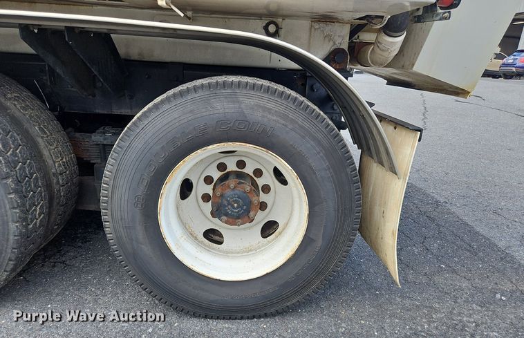 image for item OJ9815 2006 Sterling  L-Line sewer jetter truck