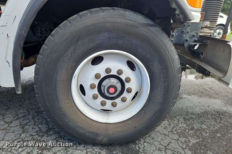 image for item OJ9815 2006 Sterling  L-Line sewer jetter truck