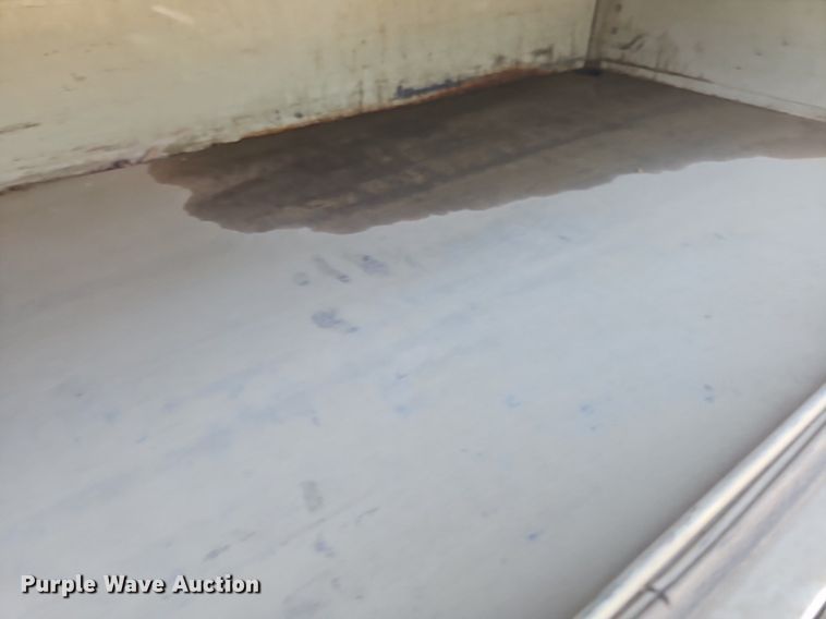 image for item OJ9831 2006 International  4300 bucket truck