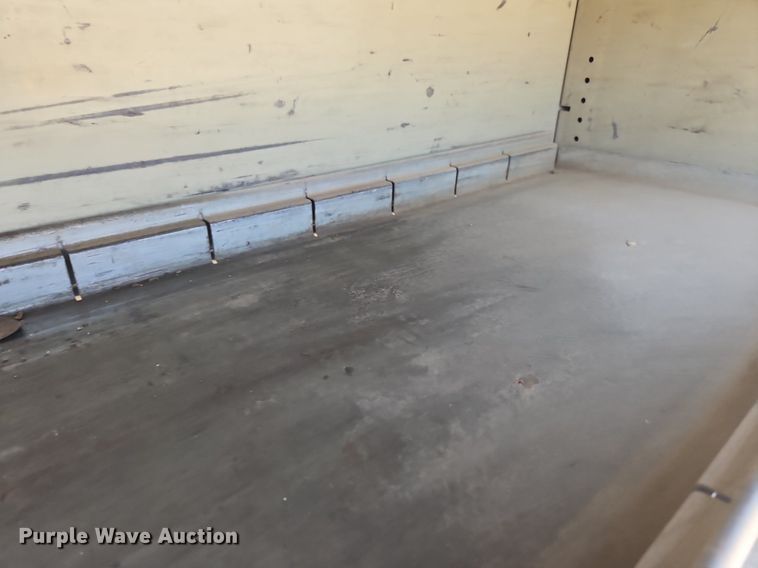 image for item OJ9831 2006 International  4300 bucket truck