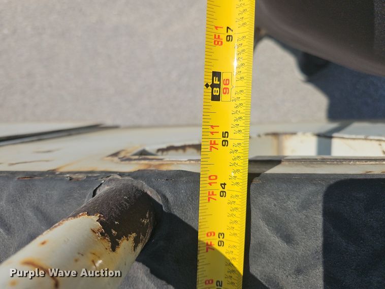 image for item OJ9831 2006 International  4300 bucket truck