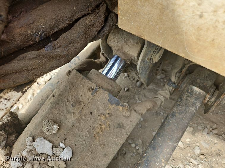 image for item OJ9832 2005 Bobcat 323 mini excavator