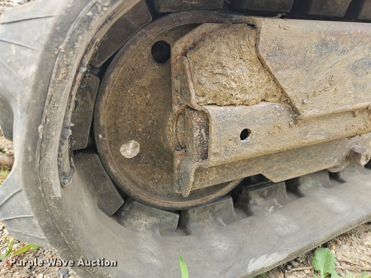 image for item OJ9832 2005 Bobcat 323 mini excavator