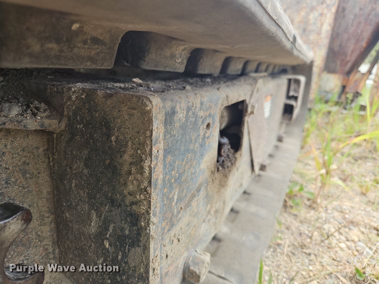 image for item OJ9832 2005 Bobcat 323 mini excavator