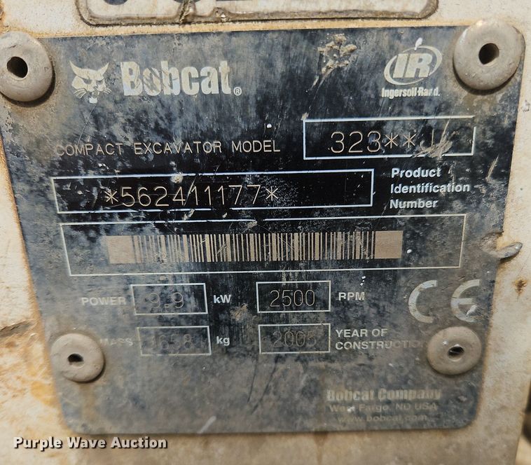 image for item OJ9832 2005 Bobcat 323 mini excavator