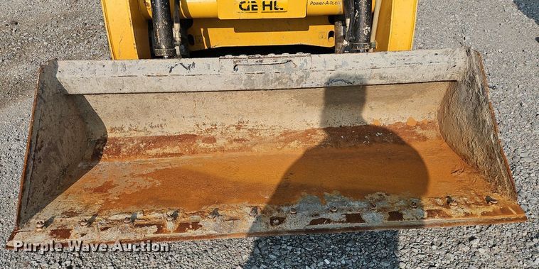 image for item OJ9841 2022 Gehl VT320 tracked skid steer loader