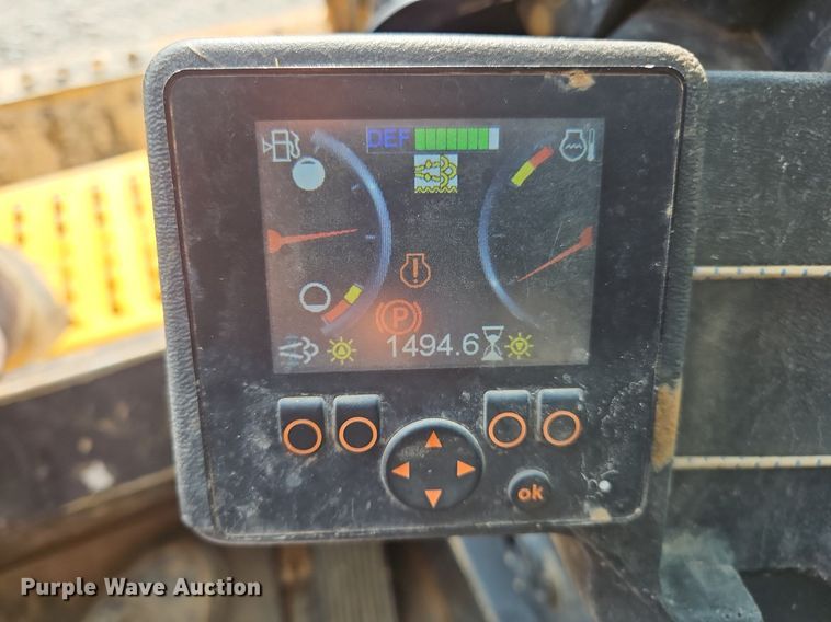 image for item OJ9841 2022 Gehl VT320 tracked skid steer loader