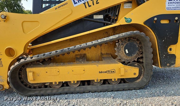 image for item OJ9841 2022 Gehl VT320 tracked skid steer loader