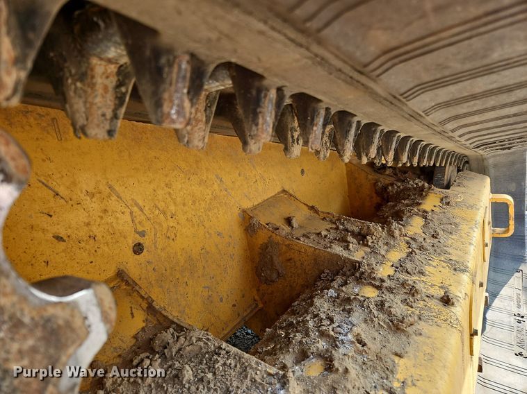 image for item OJ9841 2022 Gehl VT320 tracked skid steer loader