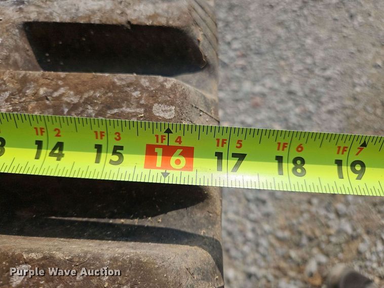 image for item OJ9841 2022 Gehl VT320 tracked skid steer loader