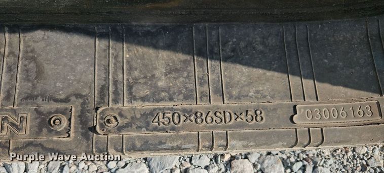 image for item OJ9841 2022 Gehl VT320 tracked skid steer loader