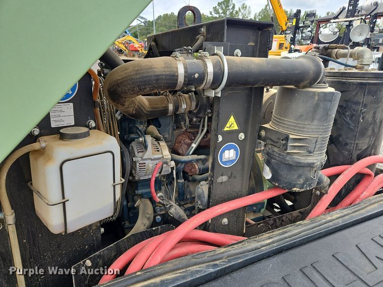 image for item OJ9845 2017 Sullair 185D air compressor