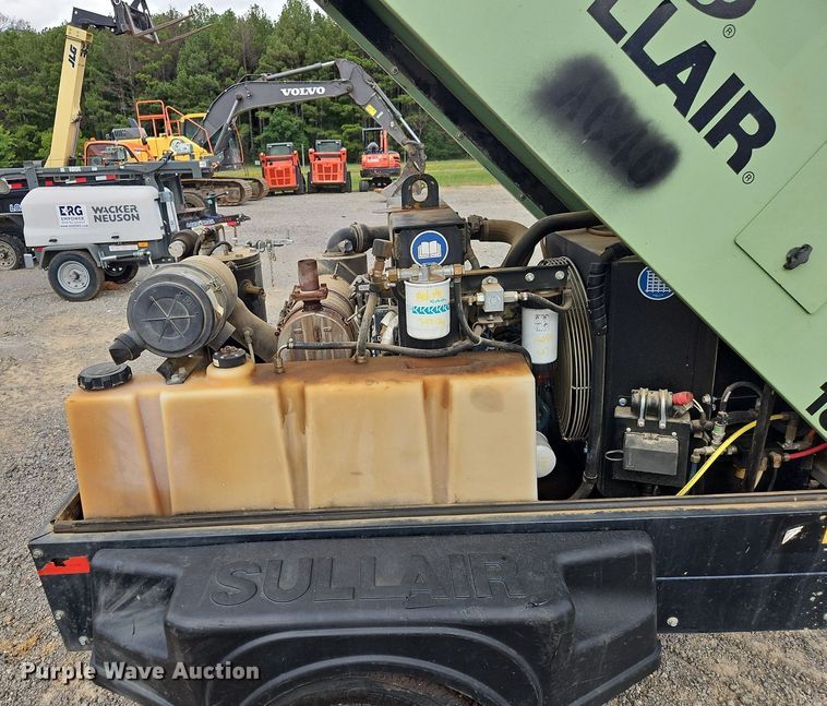 image for item OJ9845 2017 Sullair 185D air compressor