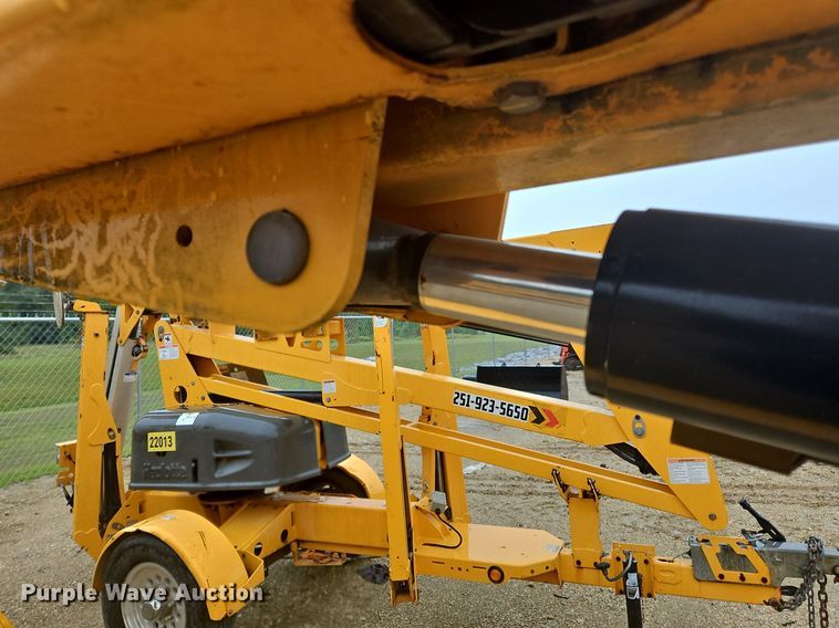 image for item OJ9848 2019 Biljax 5533A boom lift
