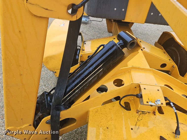 image for item OJ9848 2019 Biljax 5533A boom lift