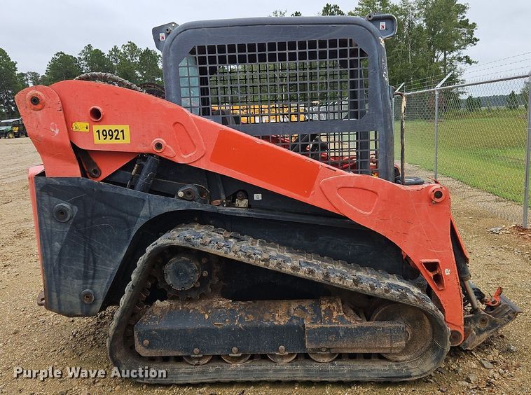 image for item OJ9849 2019 Kubota SVL75-2 tracked skid steer loader