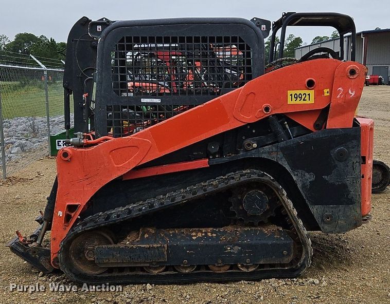 image for item OJ9849 2019 Kubota SVL75-2 tracked skid steer loader