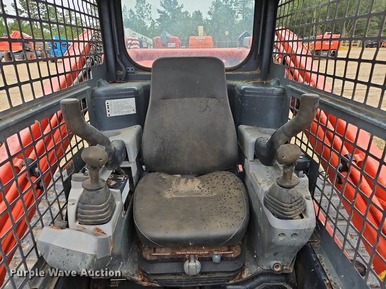 image for item OJ9849 2019 Kubota SVL75-2 tracked skid steer loader