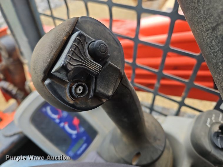 image for item OJ9849 2019 Kubota SVL75-2 tracked skid steer loader