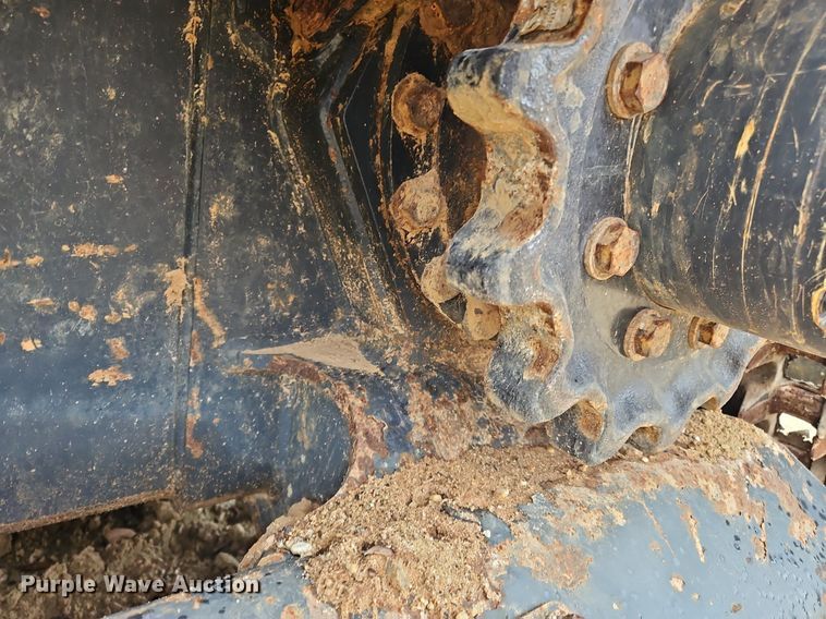 image for item OJ9849 2019 Kubota SVL75-2 tracked skid steer loader