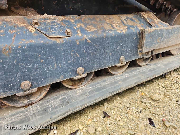 image for item OJ9849 2019 Kubota SVL75-2 tracked skid steer loader