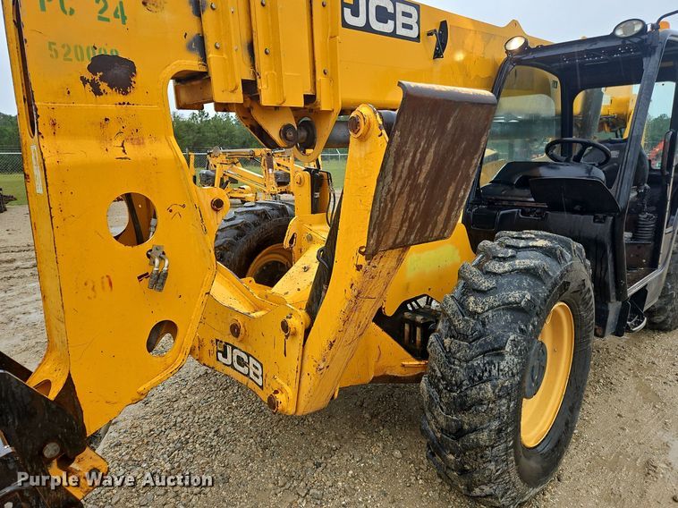 image for item OJ9851 2012 JCB  510-56 telehandler