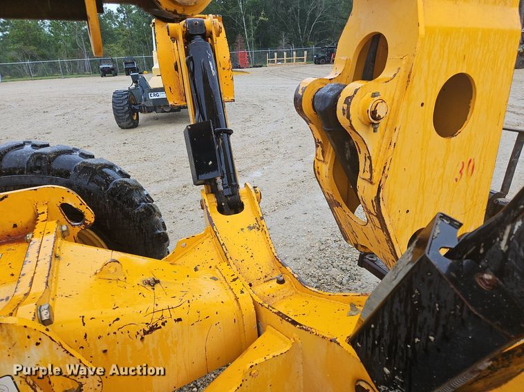 image for item OJ9851 2012 JCB  510-56 telehandler