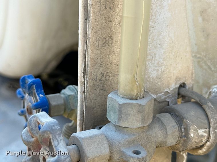 image for item OM9586 1999 Mack RD690S ready mix truck