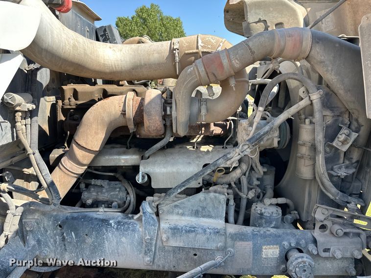 image for item OM9586 1999 Mack RD690S ready mix truck