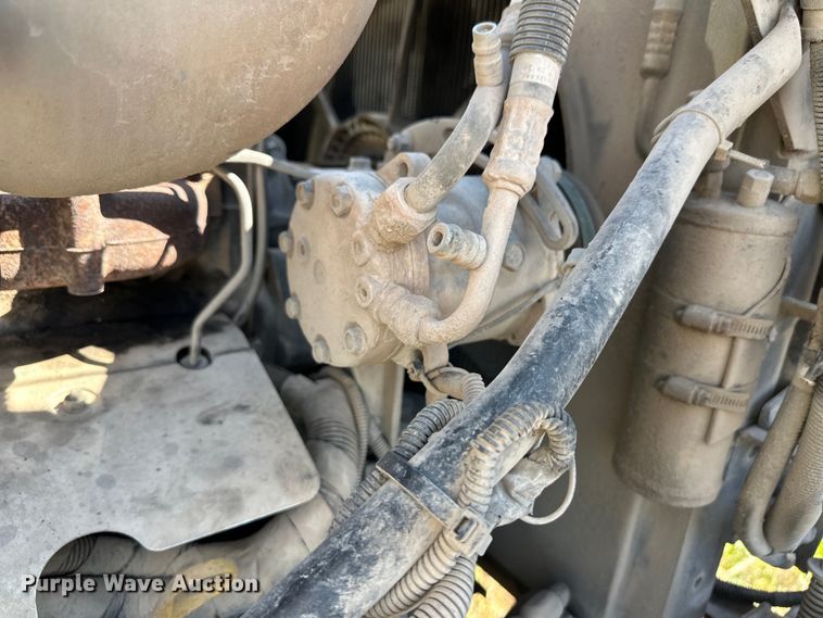 image for item OM9586 1999 Mack RD690S ready mix truck