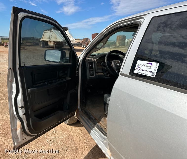 image for item DD3196 2013 Dodge Ram 1500 Crew Cab pickup truck